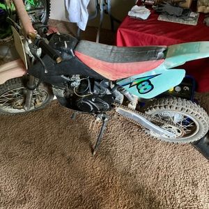 Pit bike